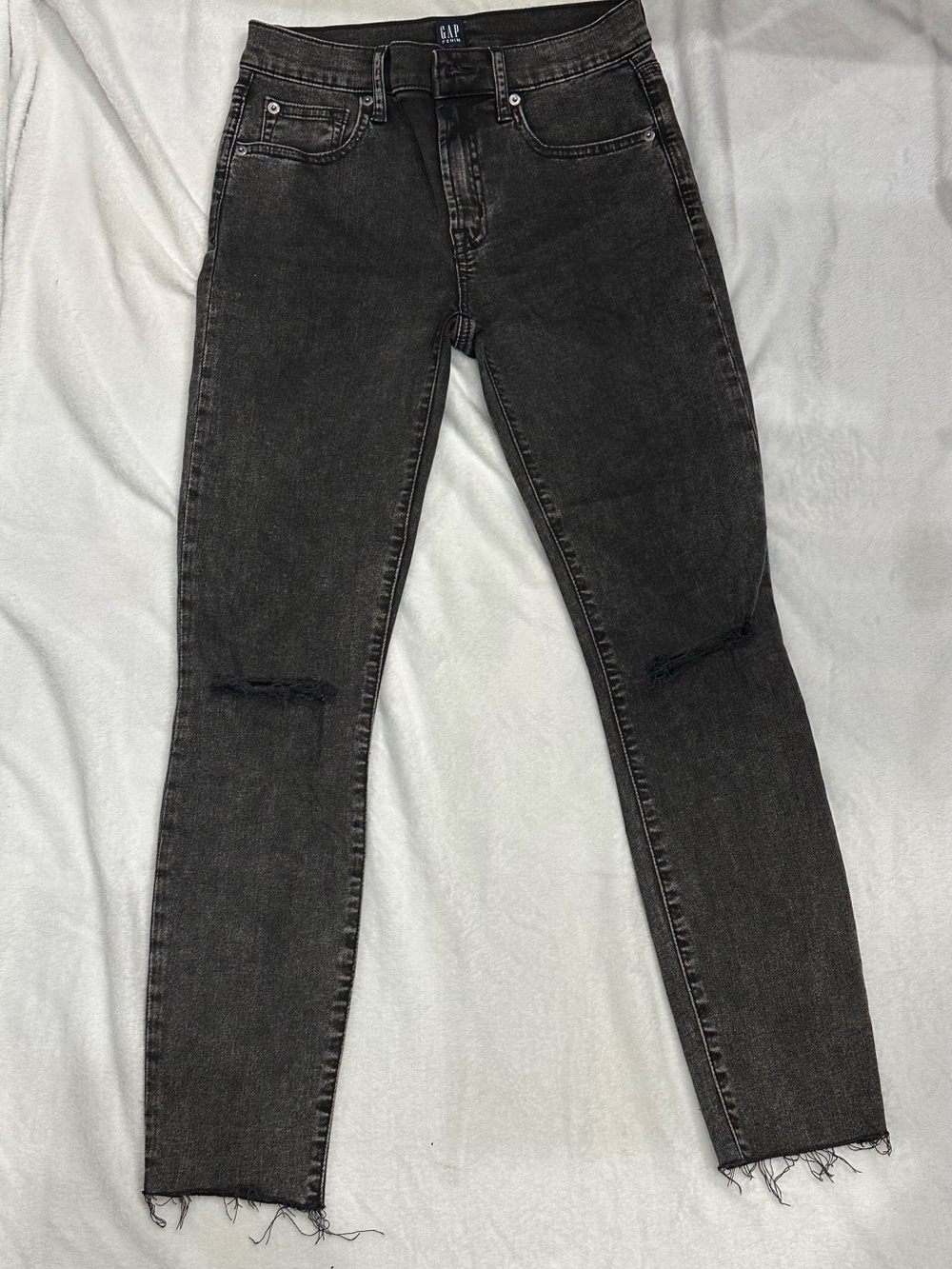 GAP Women's Black Washed Ripped Skinny Jeans